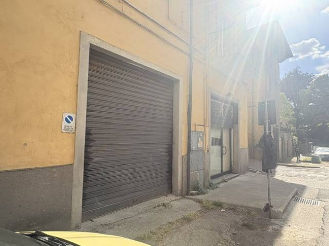 Locale commerciale in affitto a Viterbo