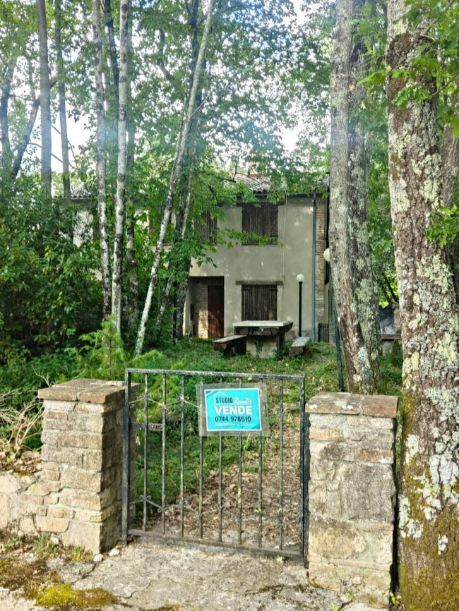 Villetta Bifamiliare in vendita a Guardea