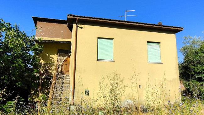 Casa singola in vendita a Amelia