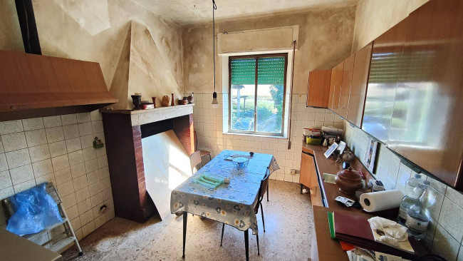 Casa singola in vendita a Amelia