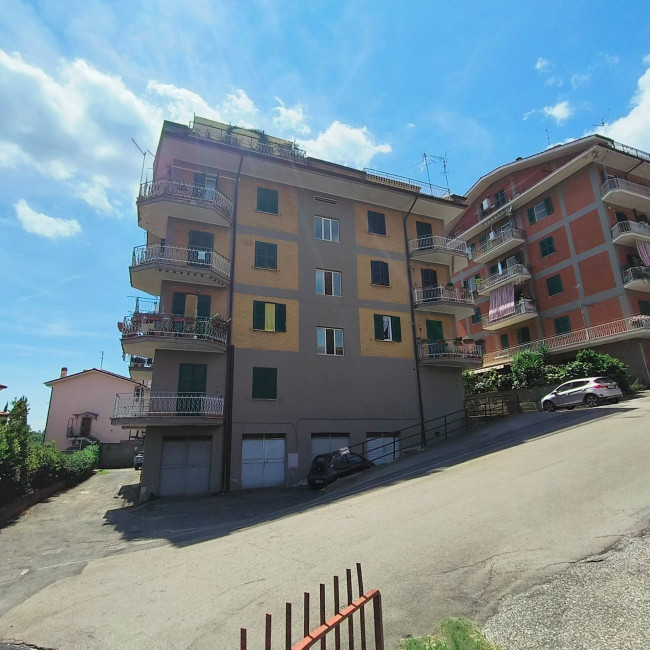 Appartamento in vendita a Soriano nel Cimino