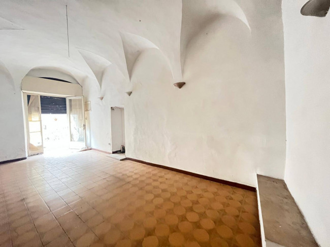Locale commerciale in vendita a Orte