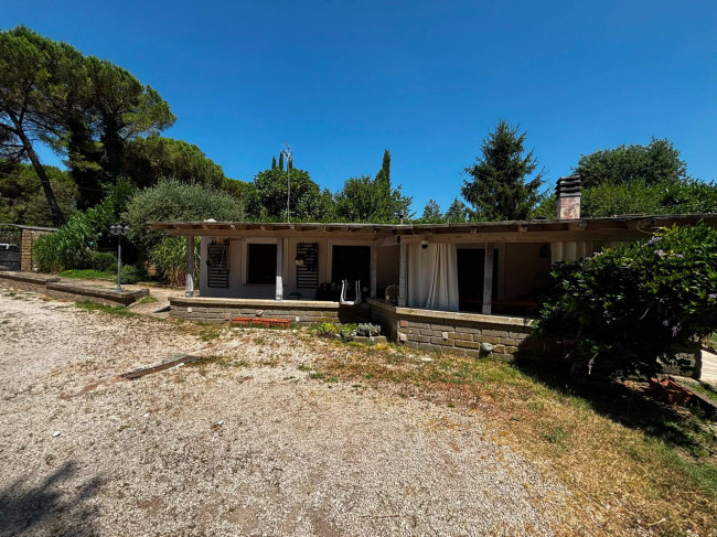Casa singola in vendita a Bassano in Teverina