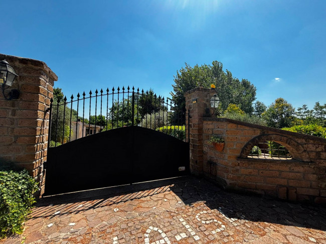 Casa singola in vendita a Bassano in Teverina