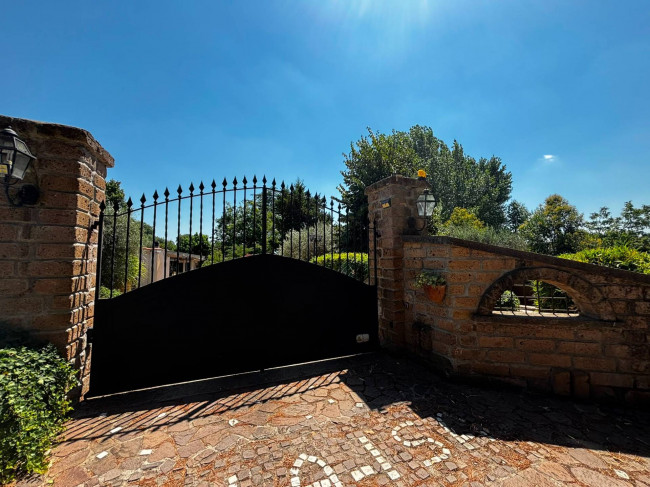 Casa singola in vendita a Bassano in Teverina