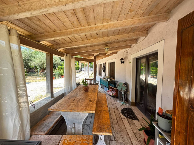 Casa singola in vendita a Bassano in Teverina