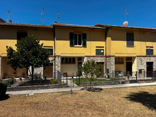 Villetta  trifamiliare in vendita a Amelia