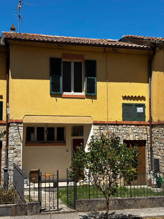Villetta  trifamiliare in vendita a Amelia