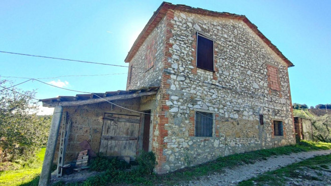 Casale in vendita a Avigliano Umbro