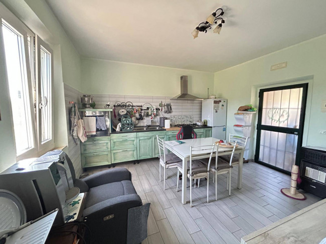 casa semi-indipendente in vendita a Orte