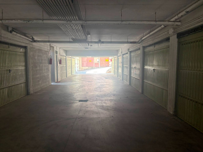 Box o garage in vendita a Narni