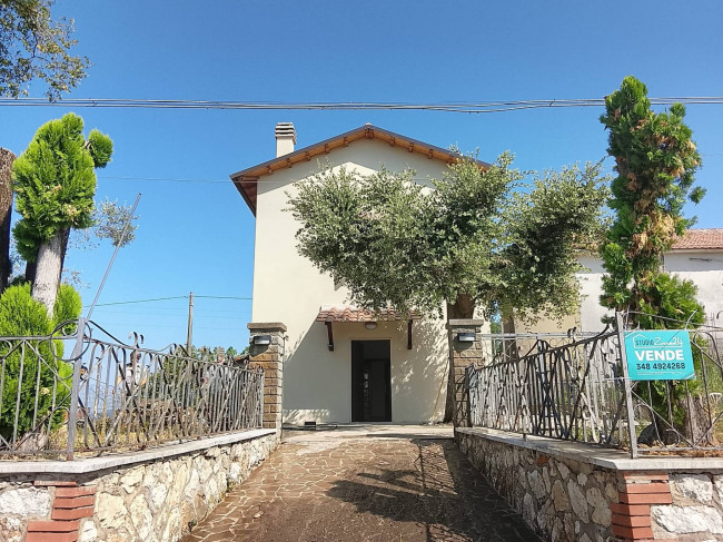 Casa singola in vendita a Narni