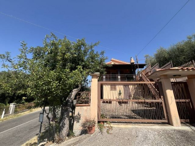 Casa singola in vendita a Calvi dell'Umbria
