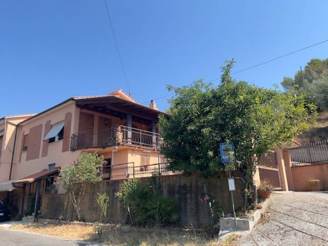 Casa singola in vendita a Calvi dell'Umbria