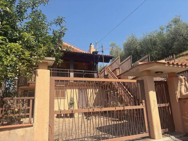 Casa singola in vendita a Calvi dell'Umbria