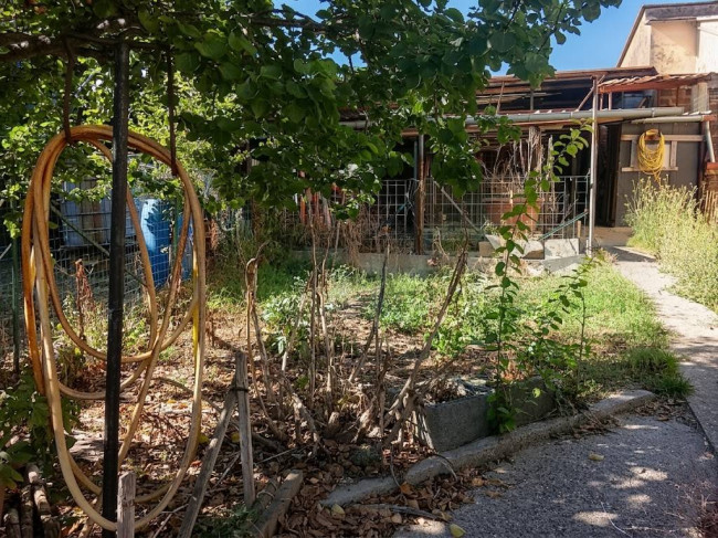 casa semi-indipendente in vendita a Narni