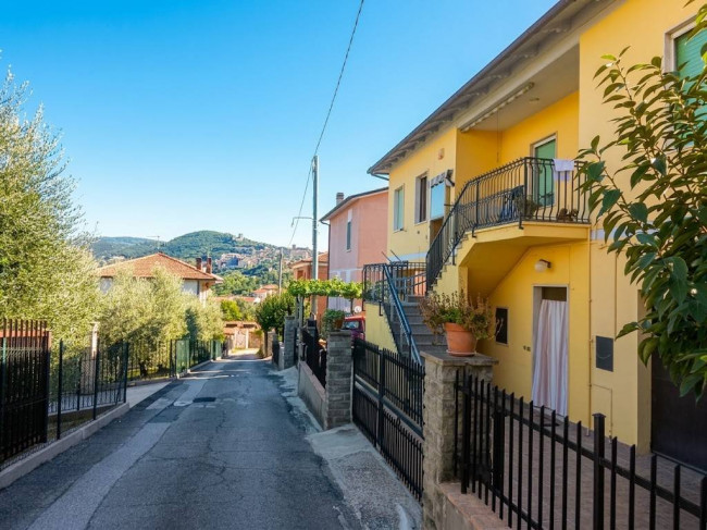 casa semi-indipendente in vendita a Narni