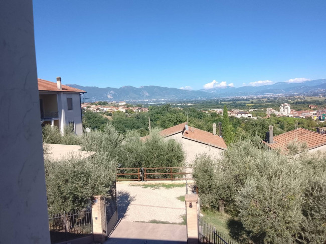 casa semi-indipendente in vendita a Narni