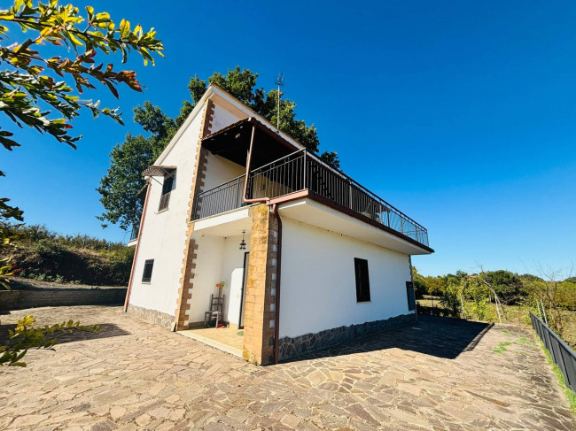 Single House for sale in Vasanello