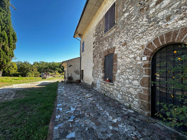 Single House for sale in Orte