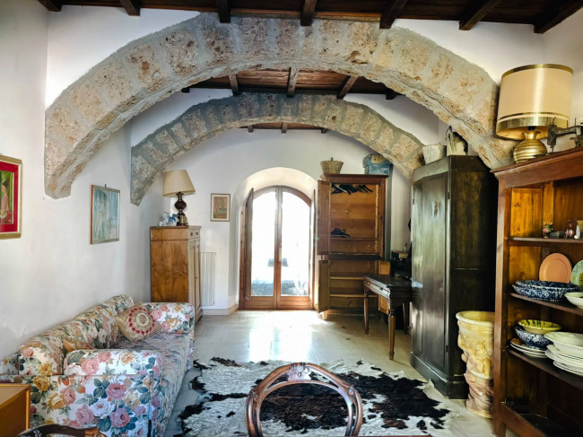 Single House for sale in Orte
