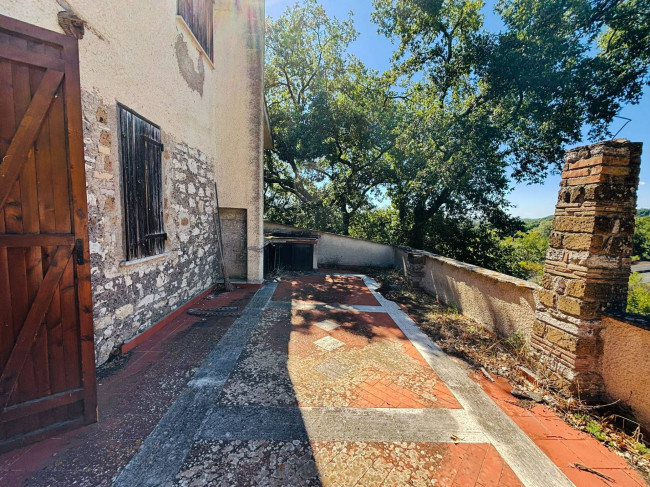 Single House for sale in Orte
