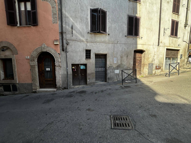 Store for sale in Orte
