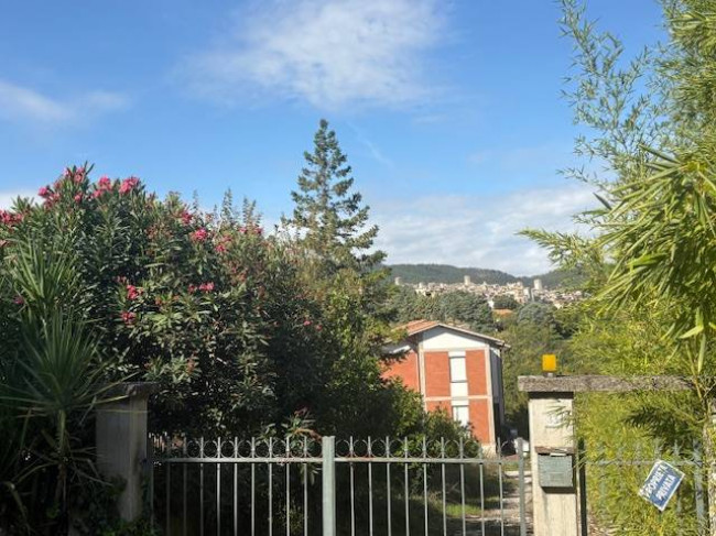 casa semi-indipendente in vendita a Narni