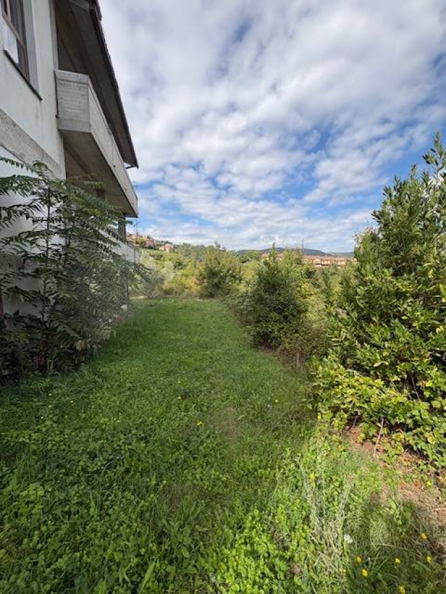 casa semi-indipendente in vendita a Narni