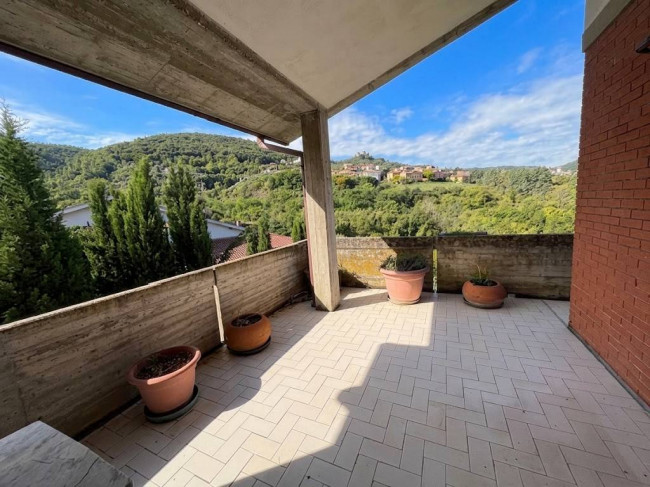 casa semi-indipendente in vendita a Narni