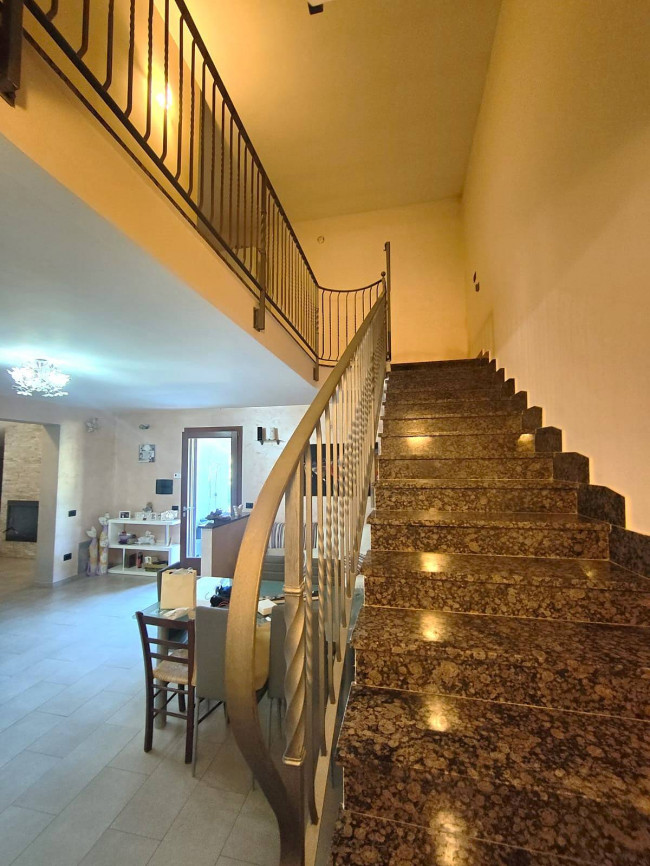 Villa for sale in Amelia