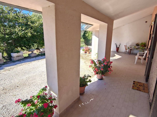 Villa for sale in Amelia