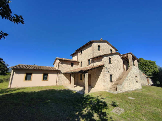 Homestead for sale in Avigliano Umbro