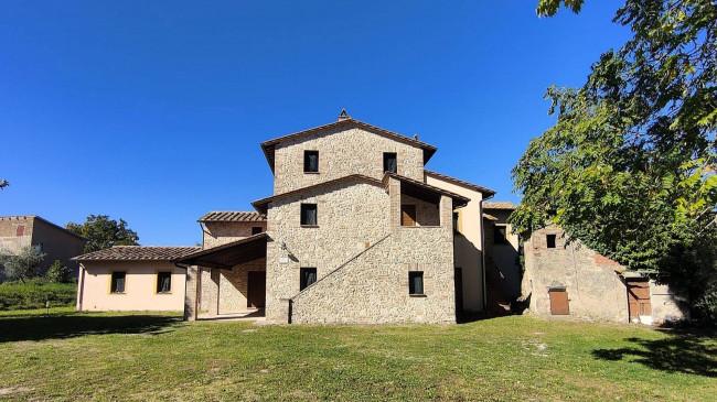 Homestead for sale in Avigliano Umbro