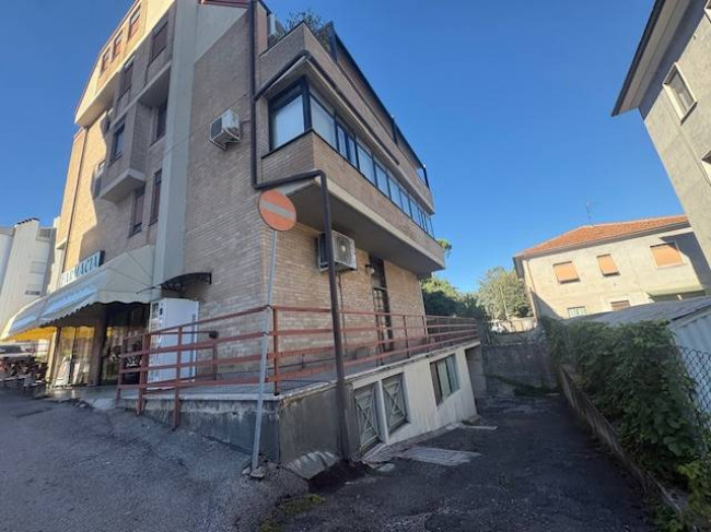 Car Box for sale in Narni