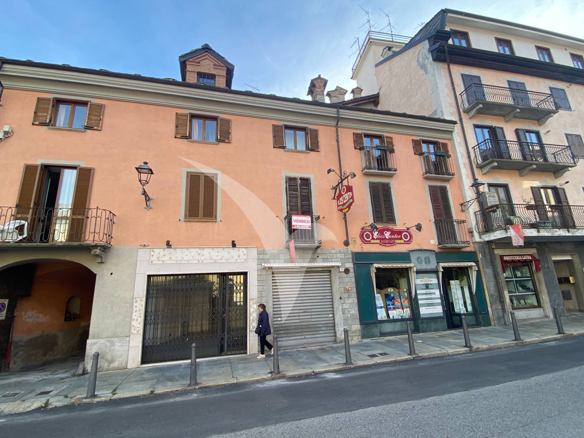 Locale commerciale in affitto a Susa