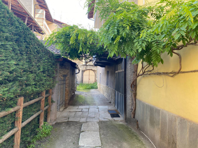 Casa semindipendente in vendita a Chiomonte