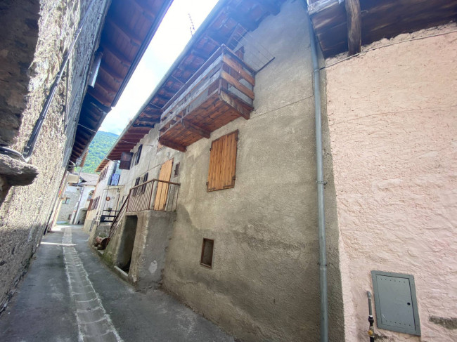 Casa semindipendente in vendita a Mattie