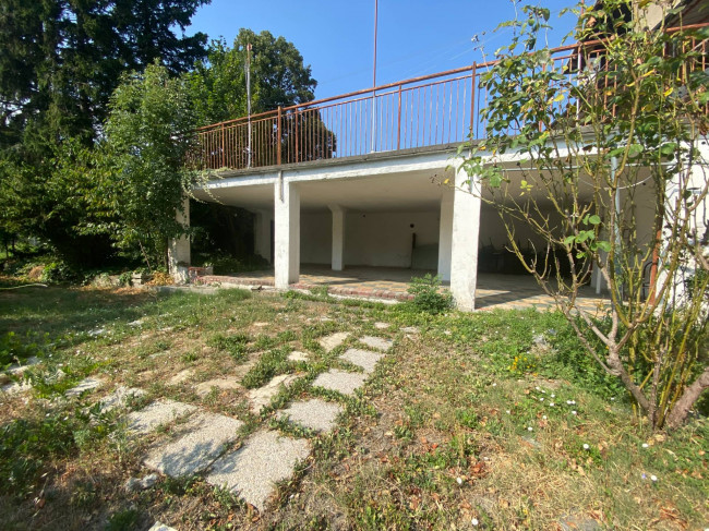 Locale commerciale in vendita a Bussoleno