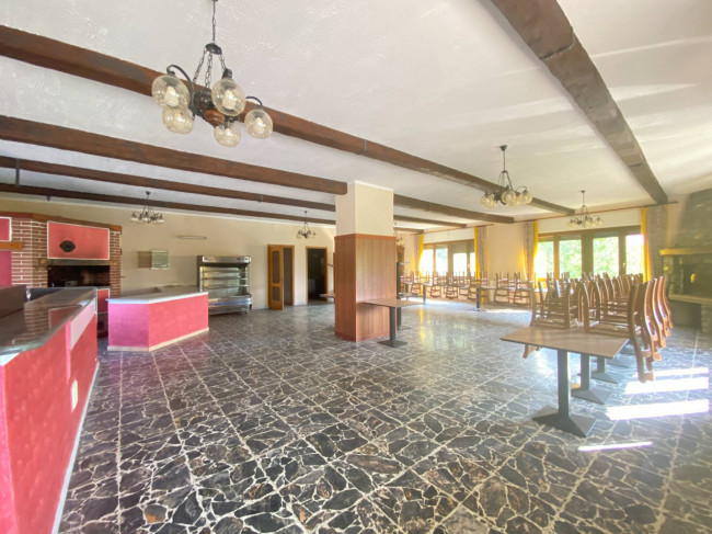 Locale commerciale in vendita a Bussoleno