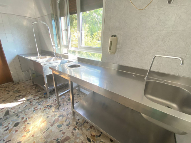 Locale commerciale in vendita a Bussoleno