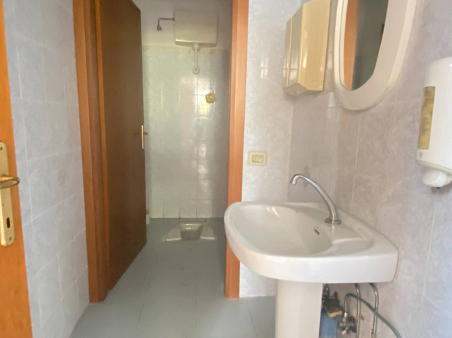 Locale commerciale in vendita a Bussoleno