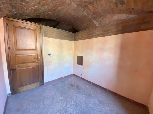 Locale commerciale in affitto a Susa