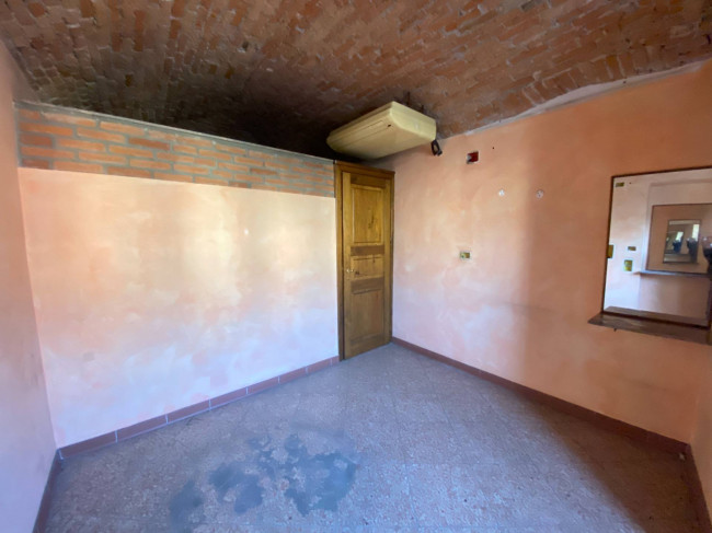 Locale commerciale in affitto a Susa