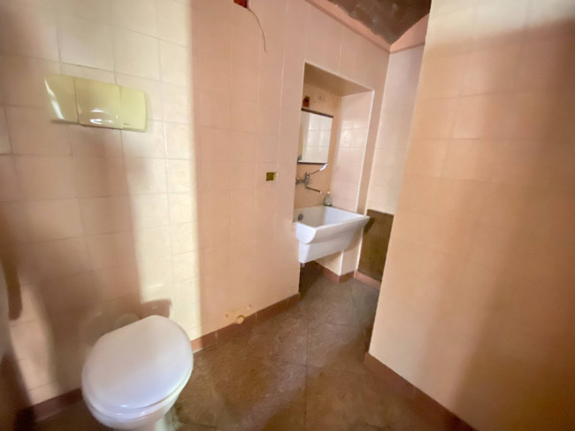 Locale commerciale in affitto a Susa