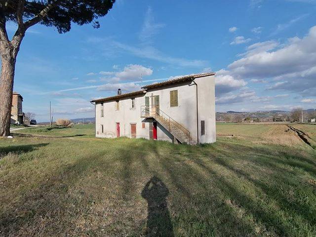Casale in vendita a Fratta Todina