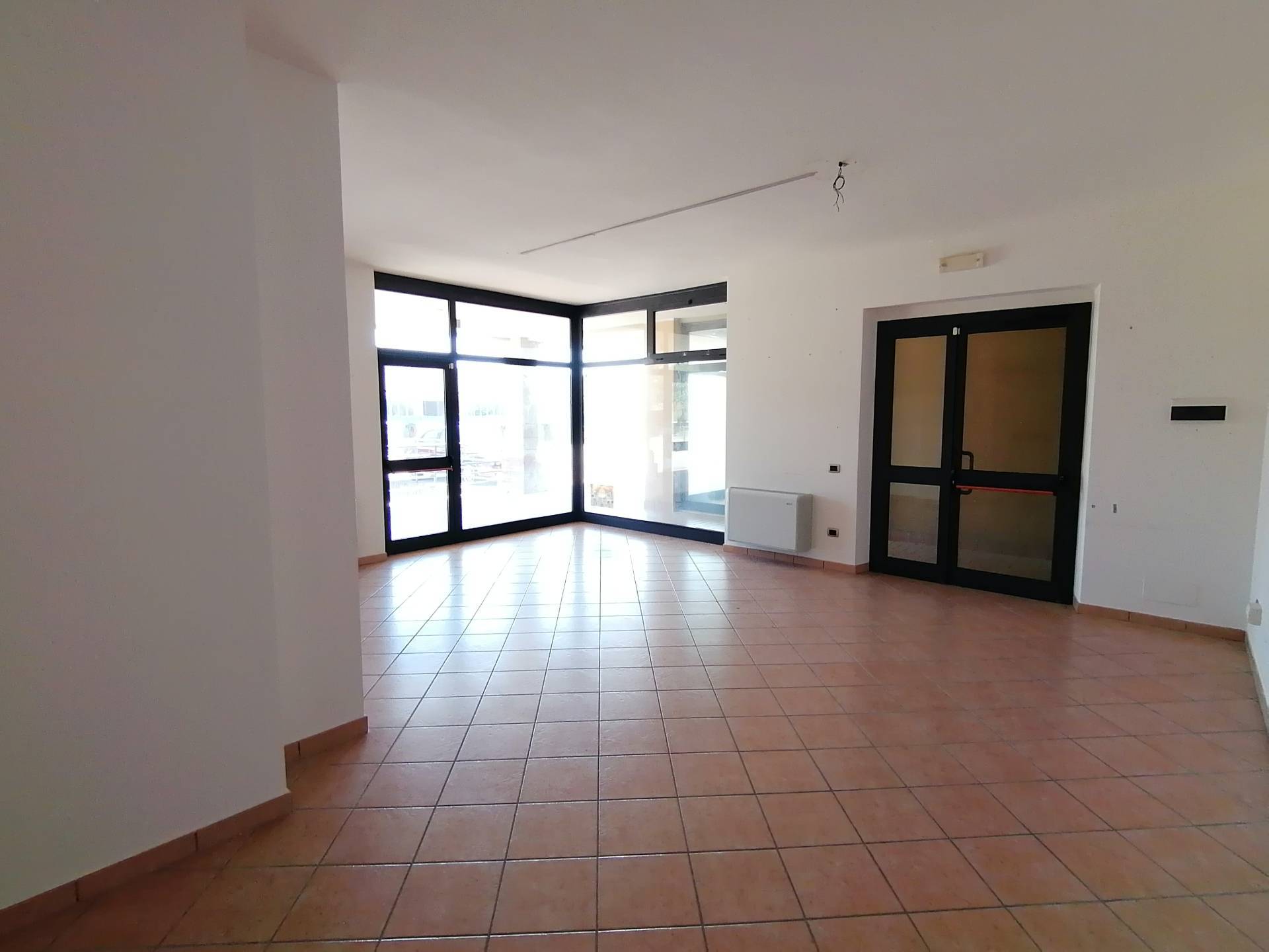 Locale commerciale in vendita a Collazzone