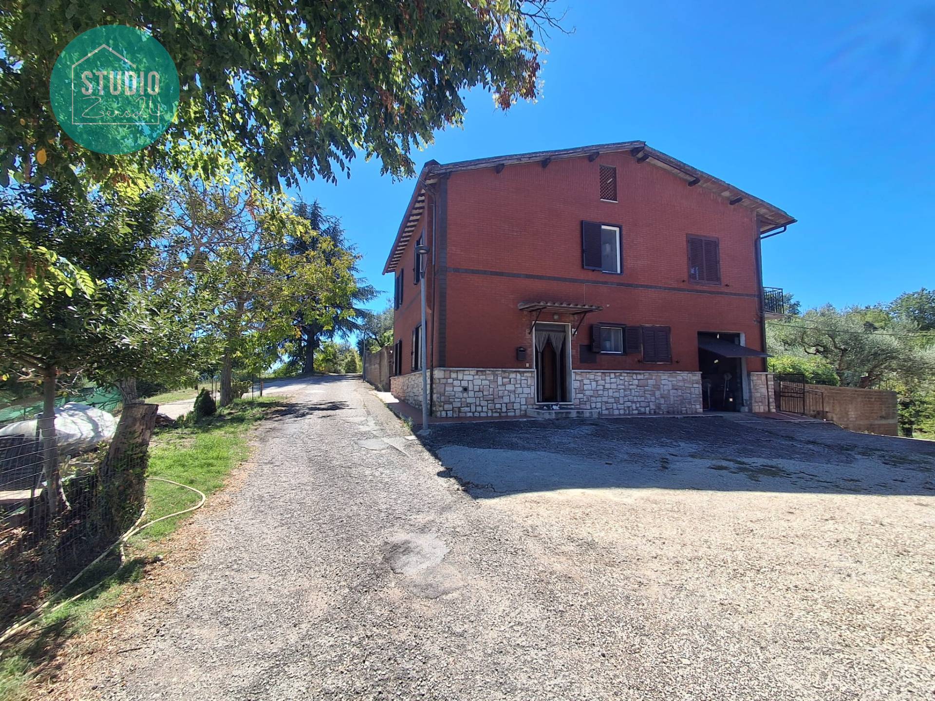 Single House for sale in Collazzone