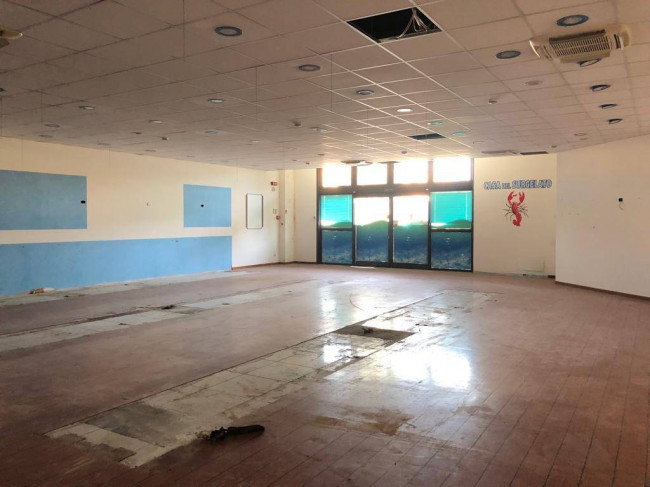 Locale commerciale in vendita a Collazzone