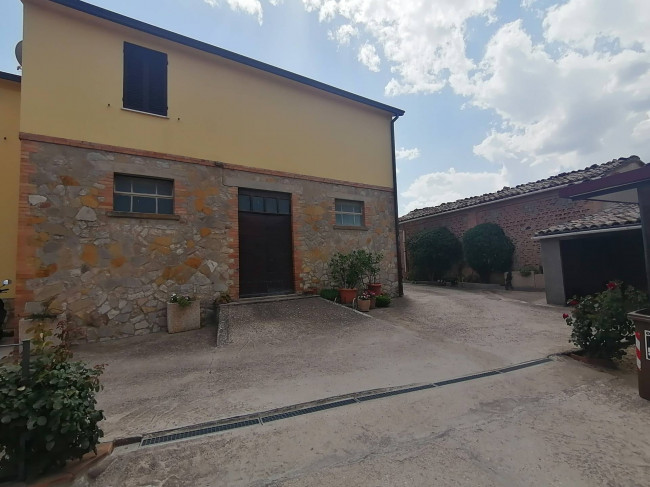 Rustico in vendita a Marsciano